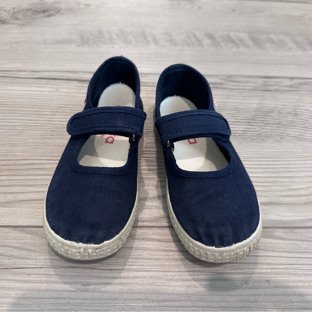 Kids Mary Jane Canvas Shoes in Navy